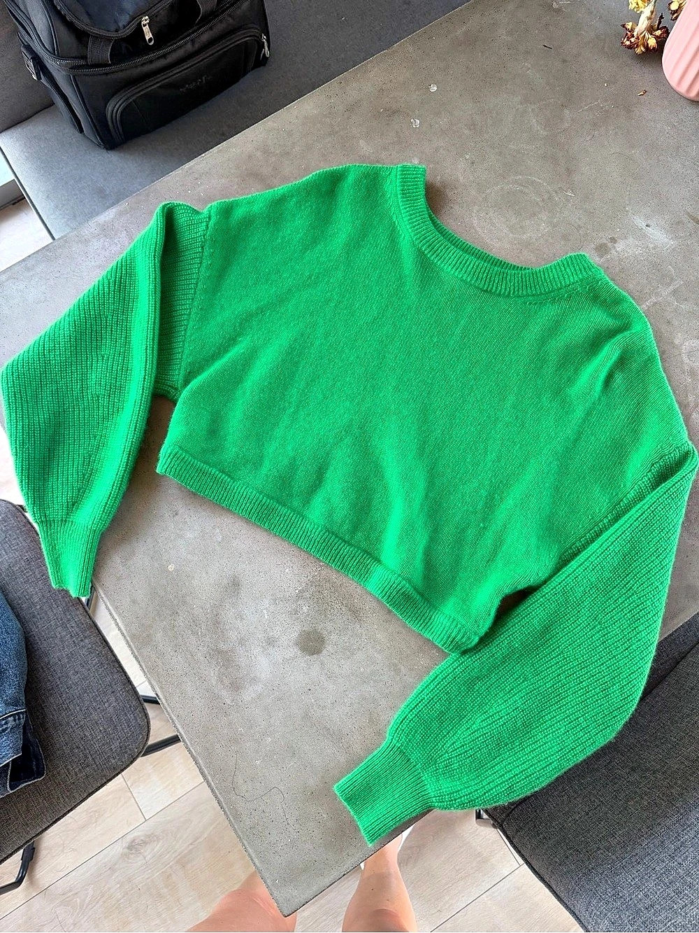 alice + olivia cashmere blend cropped sweater